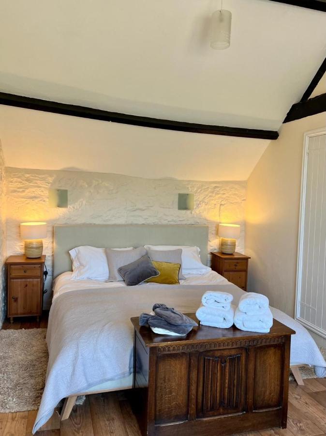 Norburton Hall Cottages บริดพอร์ต ภายนอก รูปภาพ