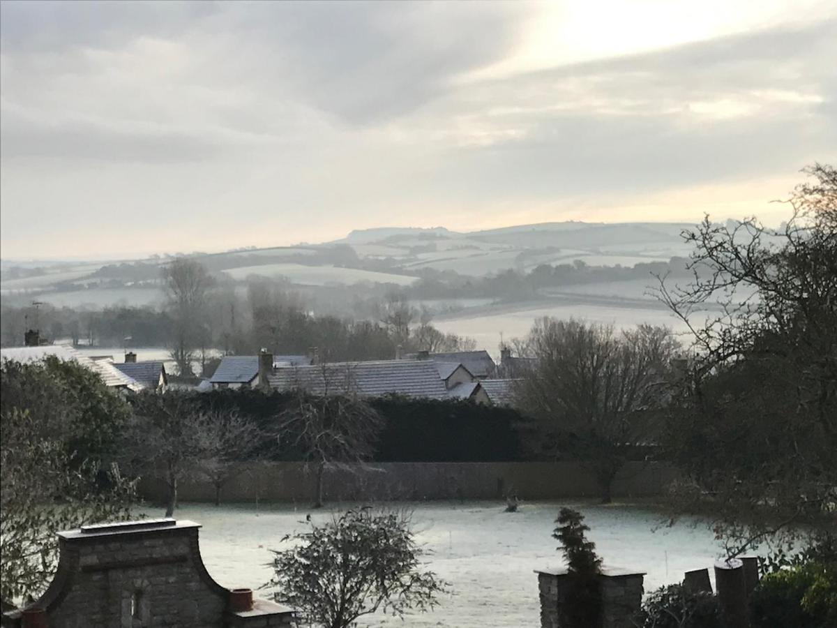 Norburton Hall Cottages บริดพอร์ต ภายนอก รูปภาพ